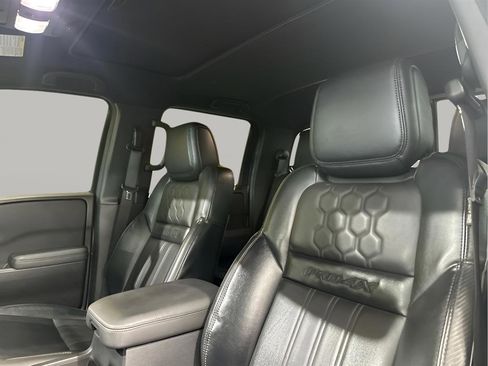 Used 2022 Nissan Frontier PRO-4X w/ Pro-4X Premium Package AWD/4WD image 13