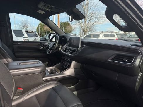 Used 2024 Chevrolet Suburban LT image 45