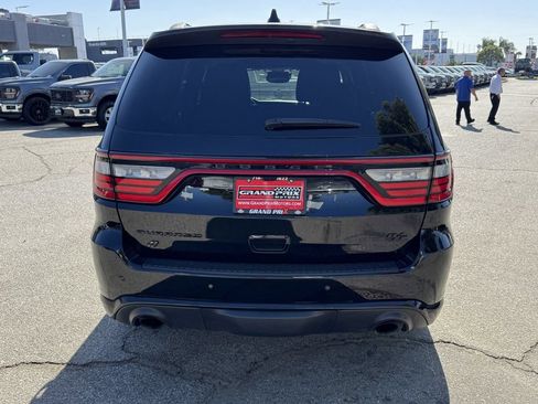 Used 2023 Dodge Durango R/T w/ Tow 'N Go Package AWD/4WD image 5