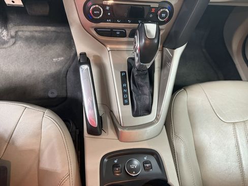 Used 2012 Ford Focus SEL image 18
