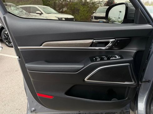 Certified 2022 Kia Telluride SX w/ SX Prestige Package image 7