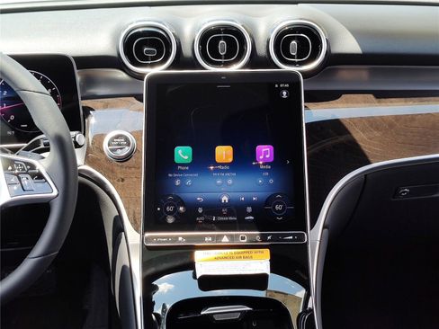 New 2025 Mercedes-Benz GLC 300 image 8