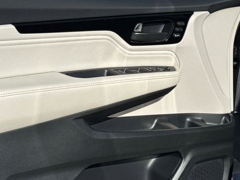 New 2026 Honda Odyssey Touring image 19