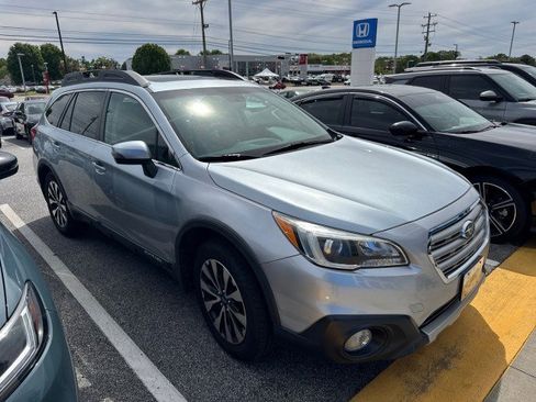 Used 2015 Subaru Outback 2.5i Limited image 3