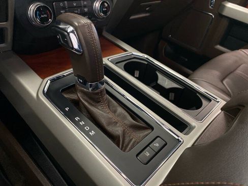 Used 2017 Ford F150 King Ranch image 25