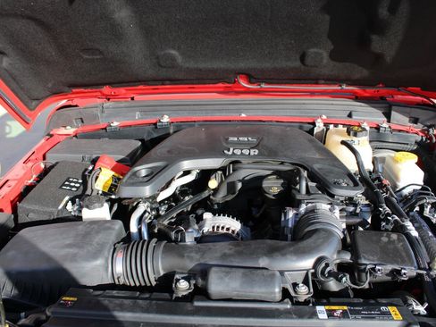 Used 2021 Jeep Wrangler Rubicon image 4