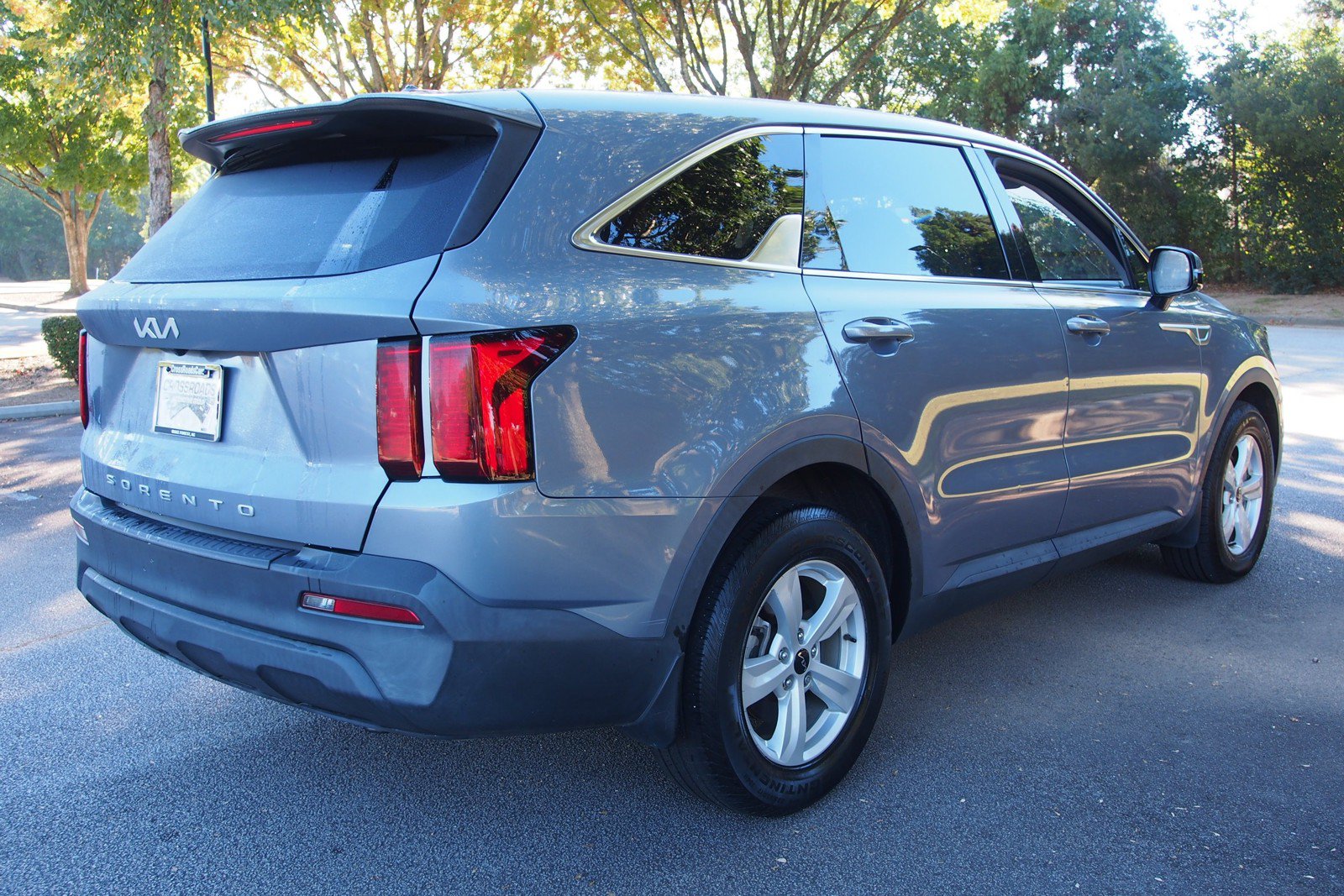 Used 2022 Kia Sorento LX FWD image 7