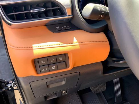 New 2026 Toyota Highlander Platinum AWD/4WD image 19