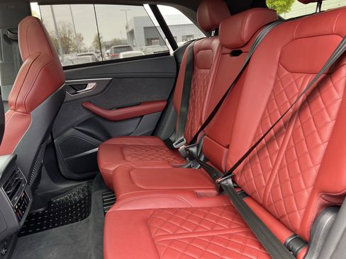 Used 2024 Audi SQ8 Prestige w/ Prestige Package image 31