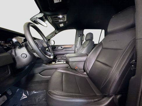 Used 2025 GMC Yukon Denali AWD/4WD image 22