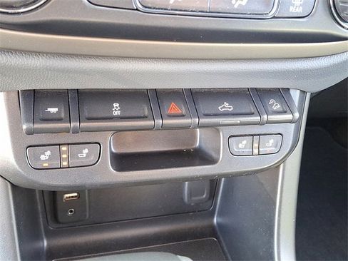 Used 2017 Chevrolet Colorado Z71 image 23