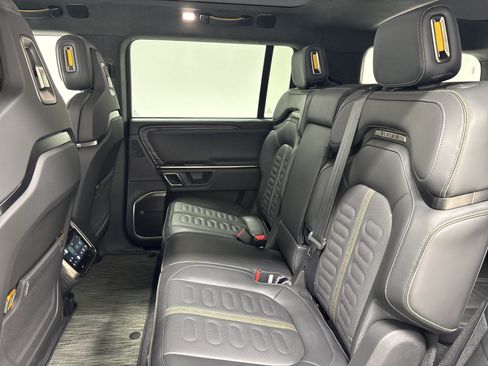 Used 2024 Rivian R1S Adventure AWD/4WD image 21