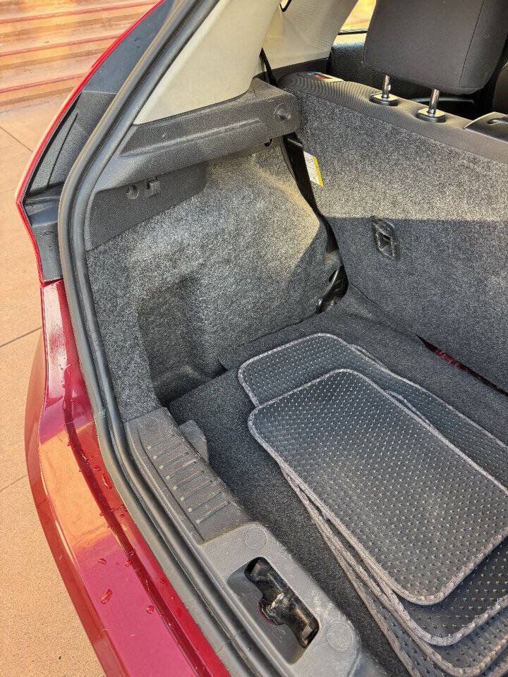 Used 2015 Ford Fiesta SE FWD image 10