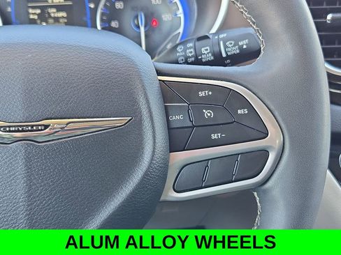 Certified 2023 Chrysler Voyager LX image 12