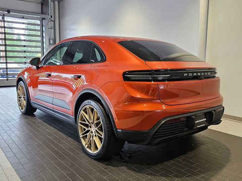 New 2025 Porsche Macan Electric image 3