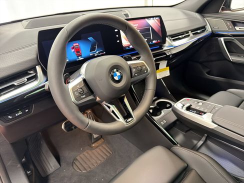 Used 2026 BMW X2 xDrive28i w/ Technology Package AWD/4WD image 4