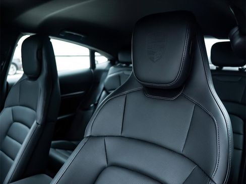 Certified 2025 Porsche Taycan image 5