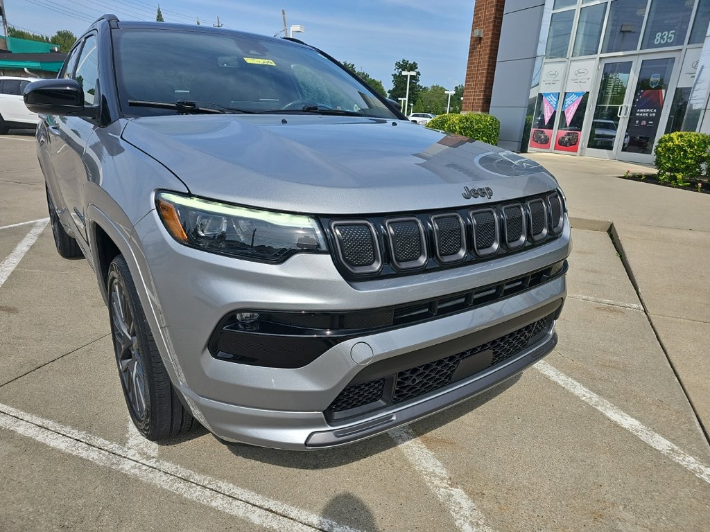 Certified 2022 Jeep Compass High Altitude AWD/4WD image 4