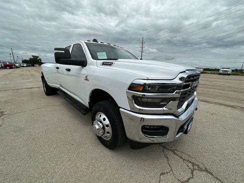 Used 2025 RAM 3500 Tradesman AWD/4WD image 3