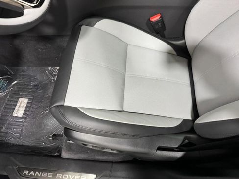 Used 2026 Land Rover Range Rover Velar S image 27