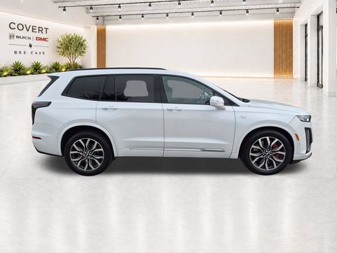 Used 2023 Cadillac XT6 Sport w/ Technology Package AWD/4WD image 15