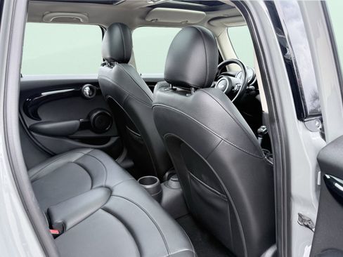 Used 2019 MINI Cooper S image 37