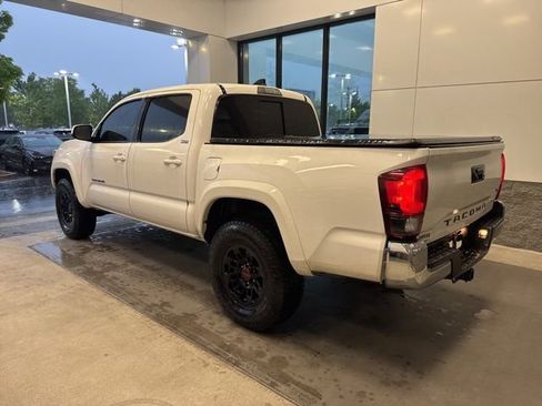 Used 2021 Toyota Tacoma SR5 RWD image 3