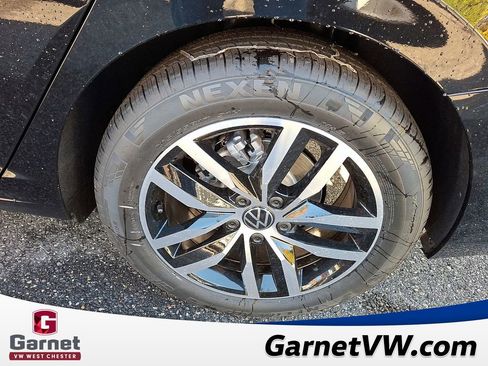 New 2026 Volkswagen Jetta SE image 5