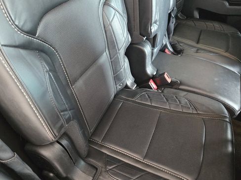 Used 2017 Ford Explorer Platinum AWD/4WD image 8