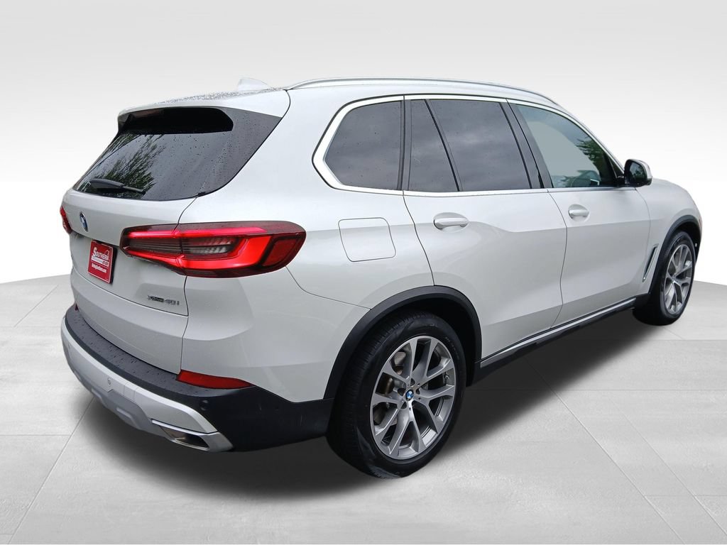 Used 2023 BMW X5 xDrive40i w/ Executive Package AWD/4WD image 12