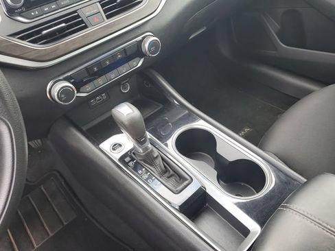 Used 2024 Nissan Altima 2.5 SV FWD image 19