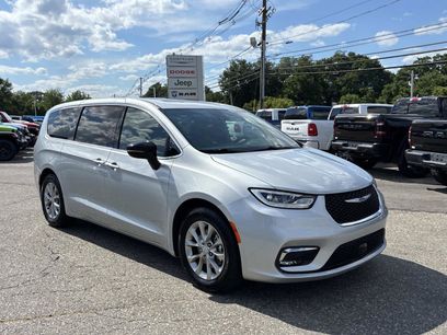 Certified 2026 Chrysler Pacifica Limited
