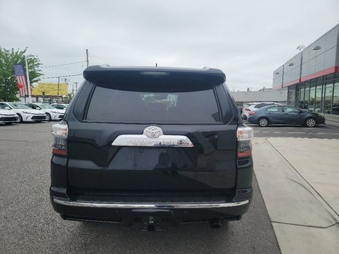 Used 2021 Toyota 4Runner Limited AWD/4WD image 11