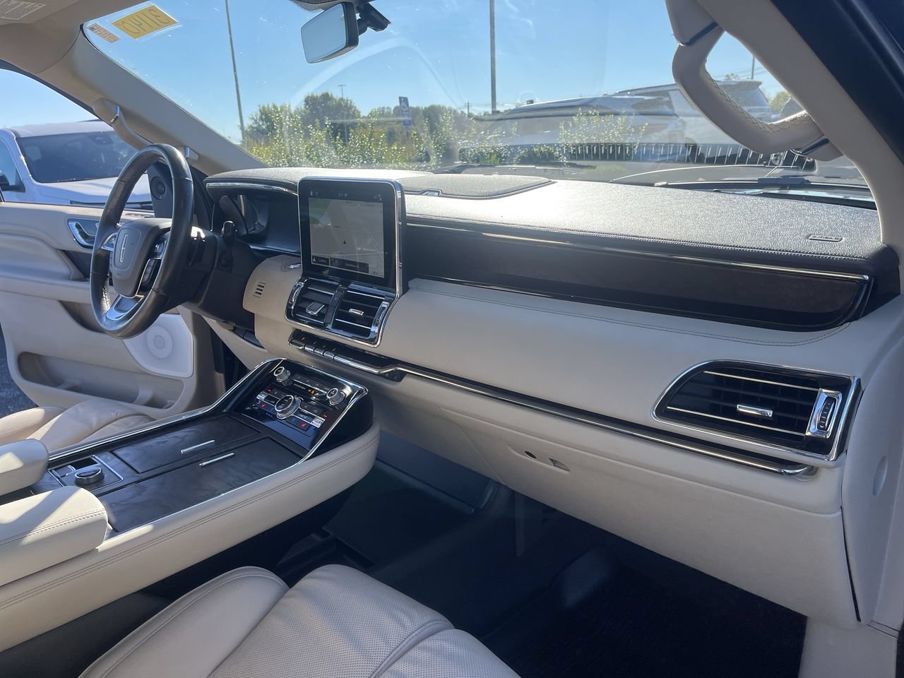 Used 2018 Lincoln Navigator Reserve w/ Technology Package AWD/4WD image 30