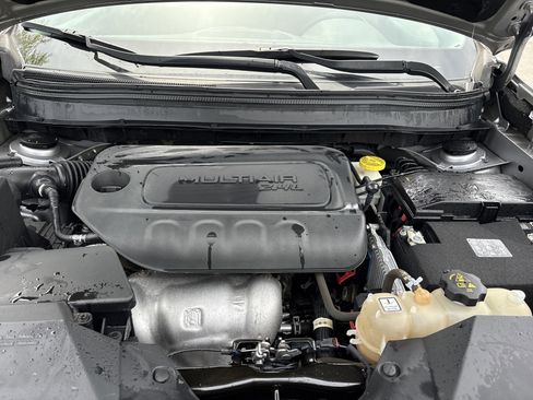 Used 2020 Jeep Cherokee Limited FWD image 33