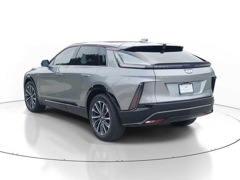 Used 2024 Cadillac Lyriq Sport RWD image 4