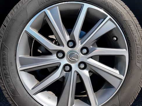 Used 2017 Lexus ES 300h image 41