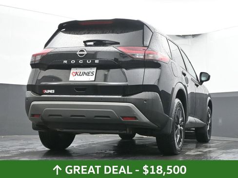 Used 2023 Nissan Rogue S image 45