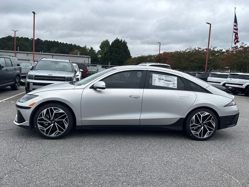 New 2025 Hyundai Ioniq 6 SEL image 2