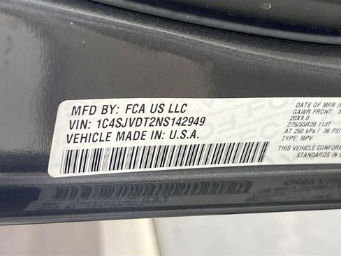 Used 2022 Jeep Wagoneer Series III AWD/4WD image 34