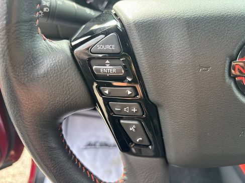 Used 2025 Nissan Frontier PRO-4X AWD/4WD image 25