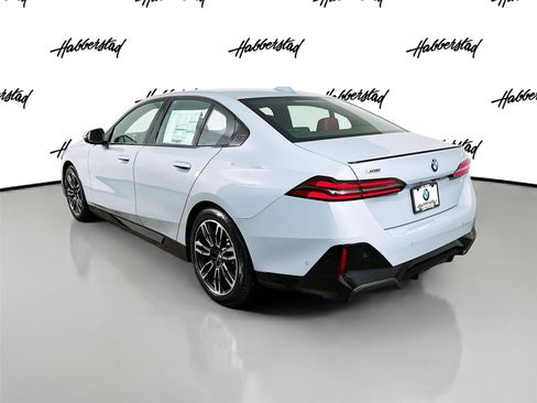 New 2026 BMW 530i xDrive w/ M Sport Package image 7