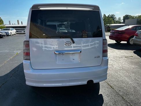Used 2005 Scion xB FWD image 6
