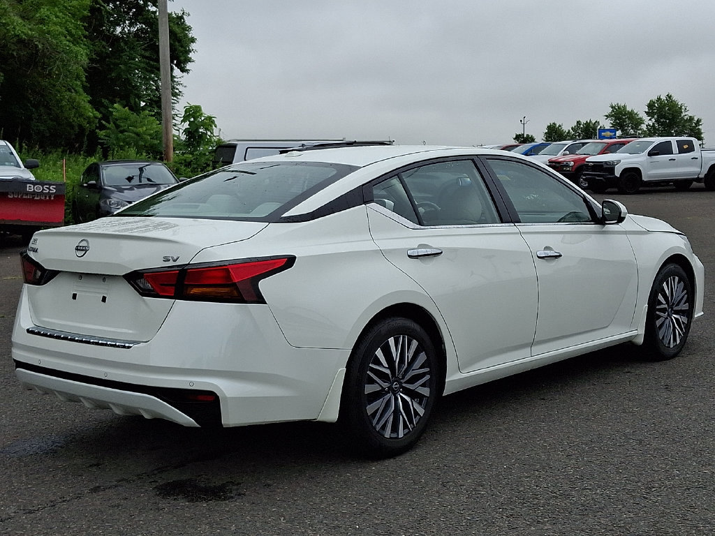 Certified 2023 Nissan Altima 2.5 SV FWD image 7