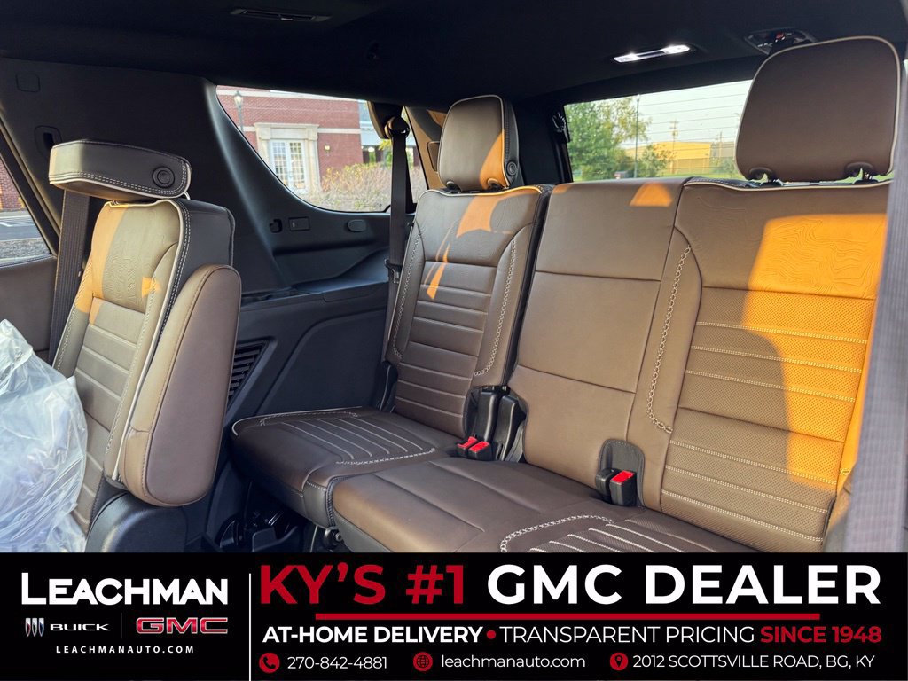 New 2026 GMC Yukon Denali Ultimate w/ LPO, Floor Liner Package AWD/4WD image 18