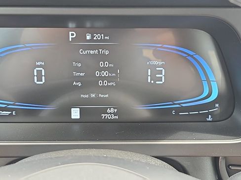 Certified 2025 Hyundai Elantra Sport FWD image 18