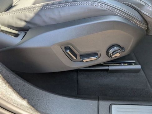 Used 2023 Volvo XC60 B6 Ultimate w/ Climate Package image 47