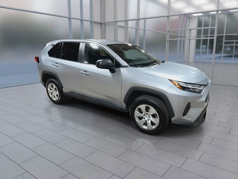 Used 2023 Toyota RAV4 LE AWD/4WD image 2