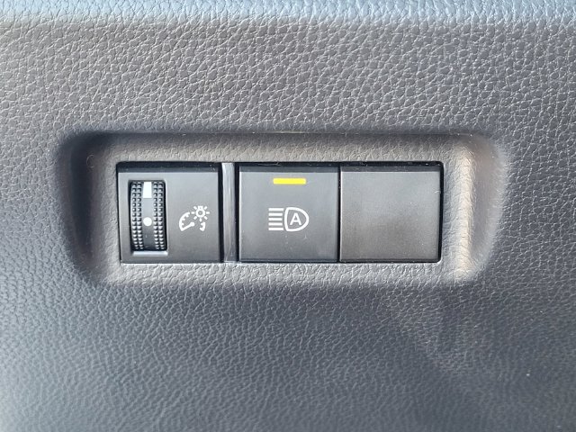 Certified 2025 Toyota RAV4 LE AWD/4WD image 17