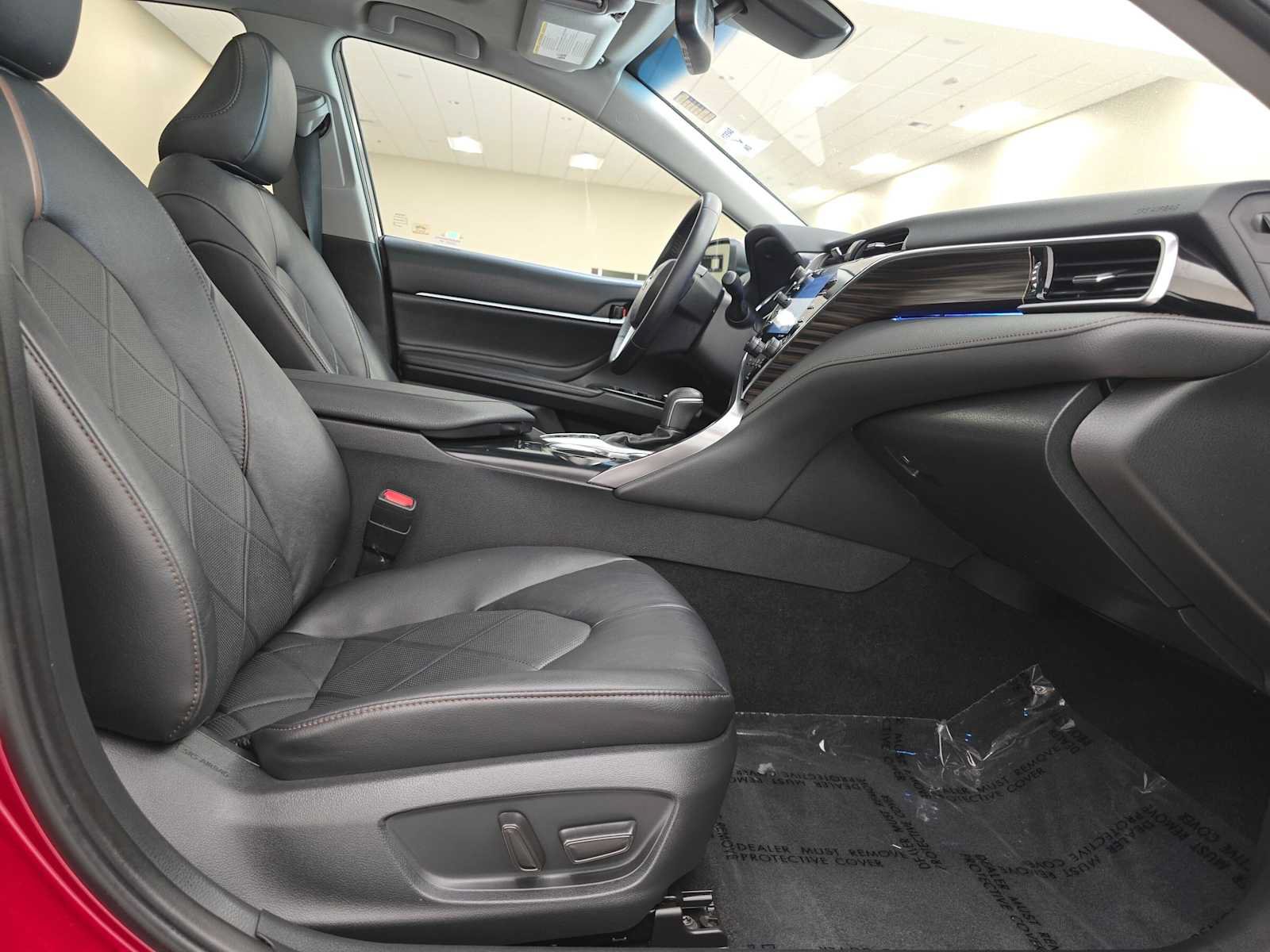 Used 2018 Toyota Camry XLE w/ Audio Package FWD image 29